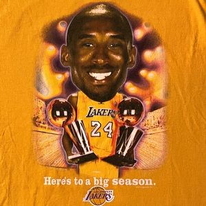 Vintage Kobe Bryant Lakers graphic shirt